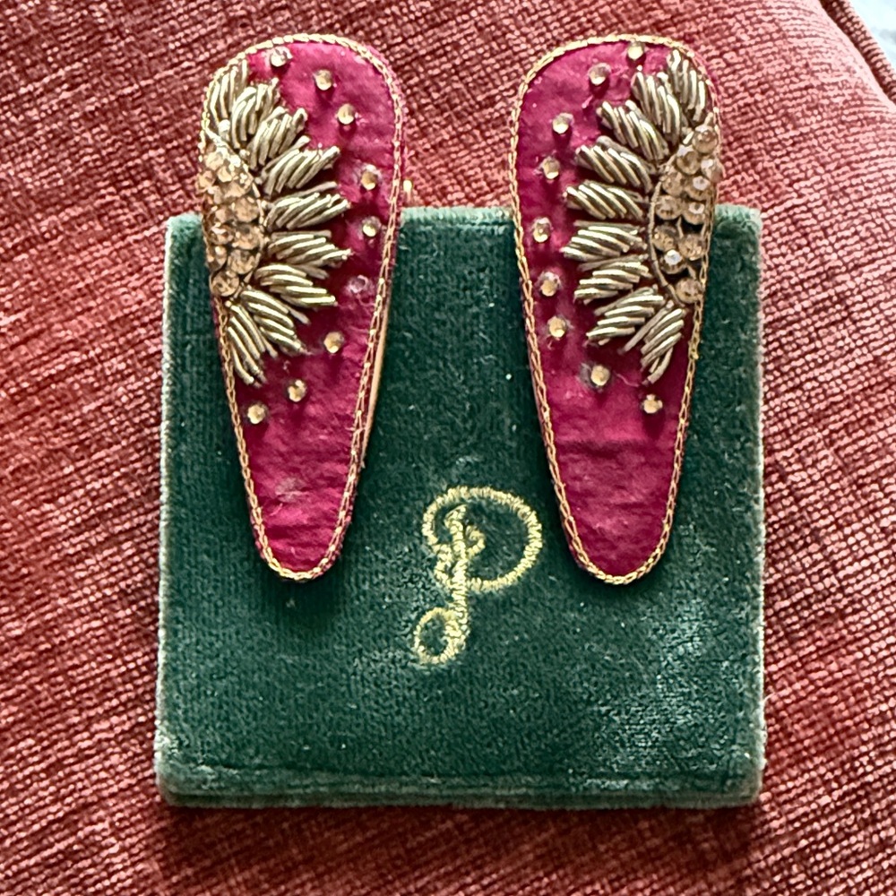 Elegant Pink and Gold Hair Clips
